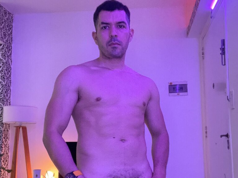 IvanLazaga Cumshow Vip